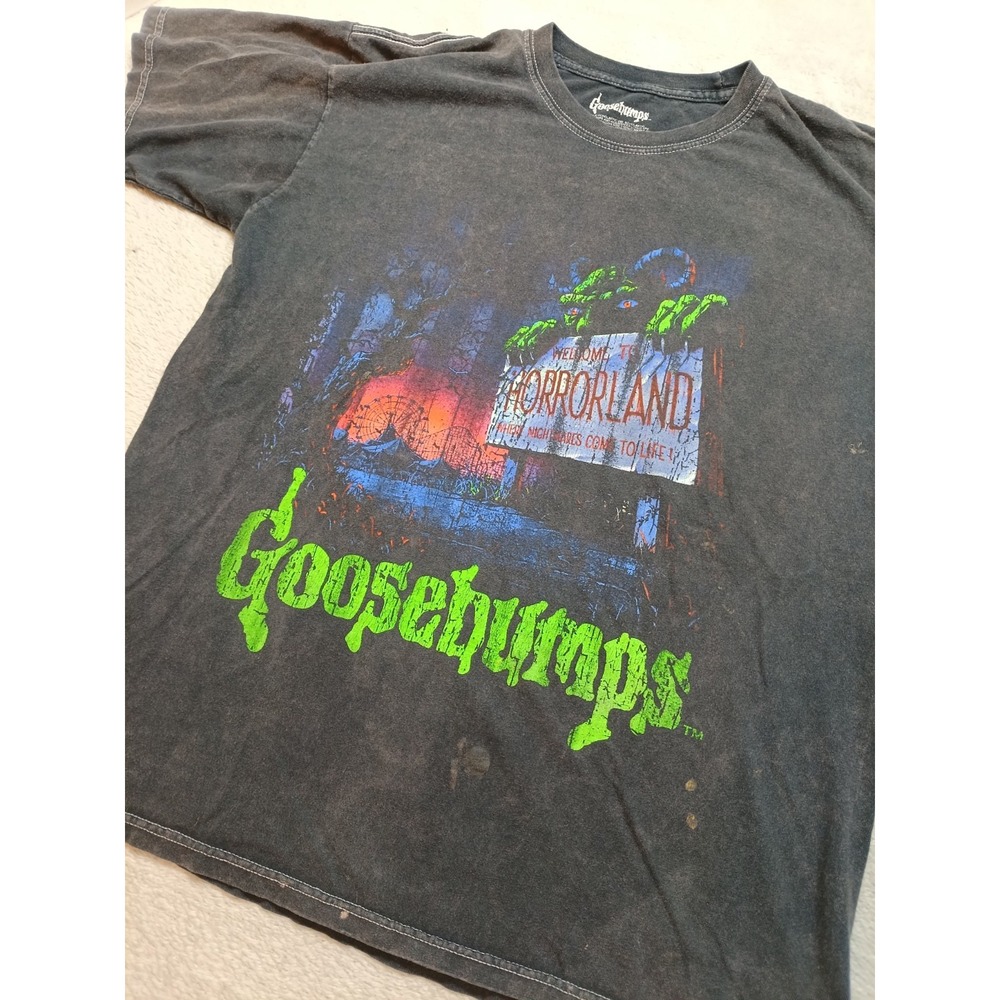 Goosebumps Welcome to Horrorland Retro Halloween Horror Novel T Shirt Black Sz L